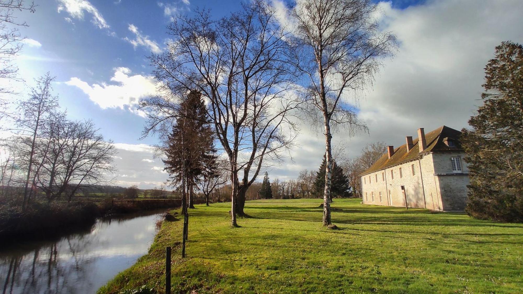 Abbaye Saint Gilbert Bed & Breakfast Exterior photo