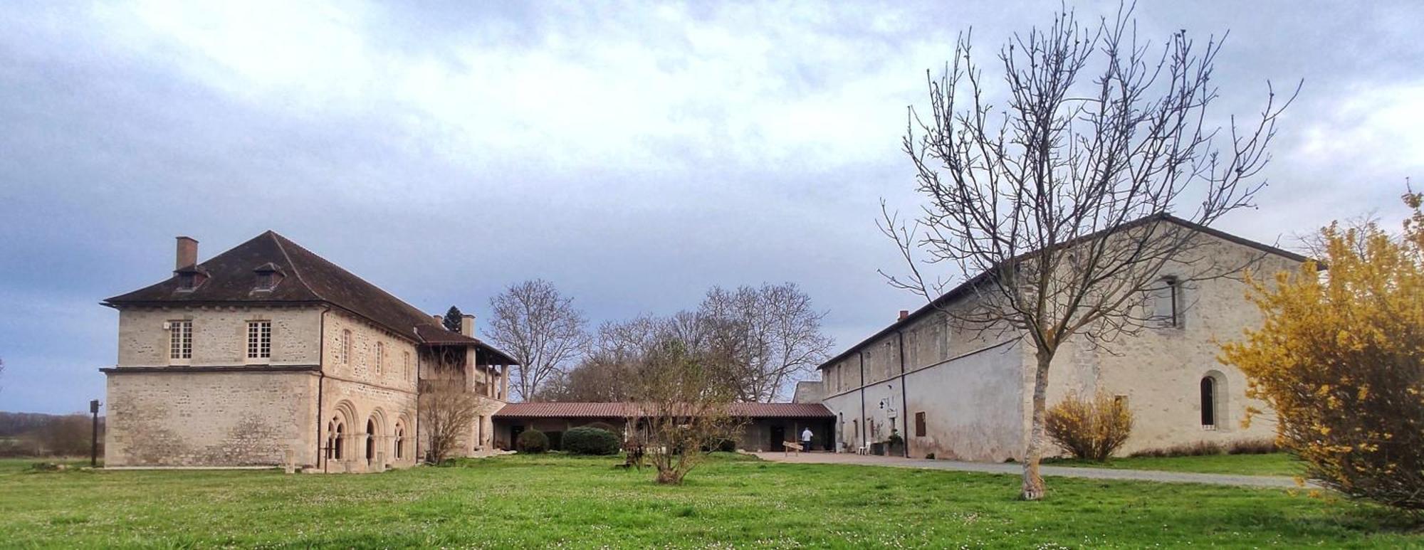 Abbaye Saint Gilbert Bed & Breakfast Exterior photo