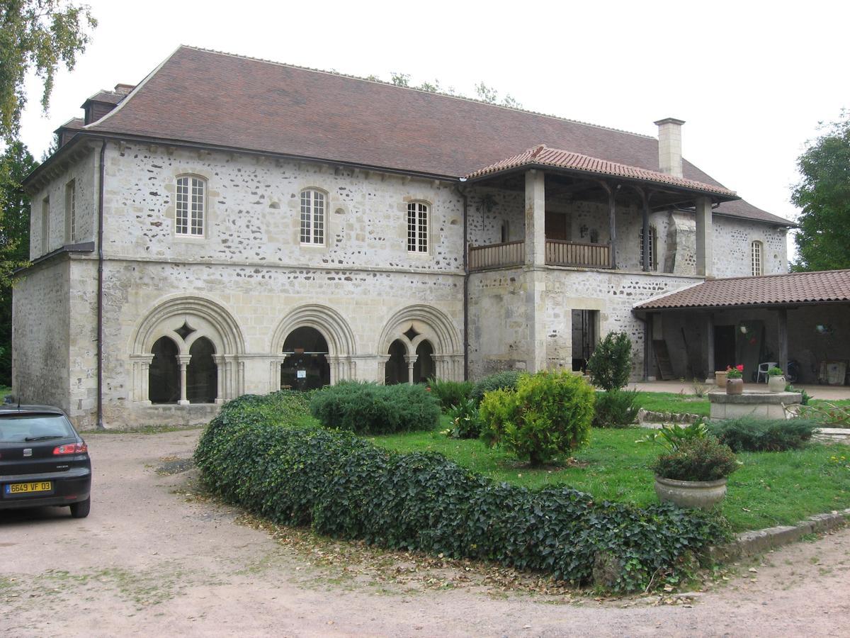 Abbaye Saint Gilbert Bed & Breakfast Exterior photo
